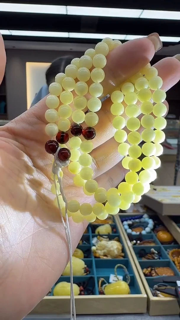 琥珀颈饰未镶嵌169秒拍号 假一罚三