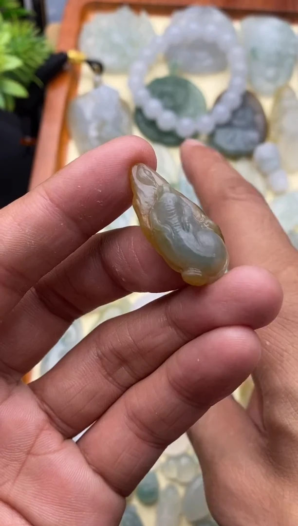 定制翡翠未镶嵌天然缅甸A货翡翠