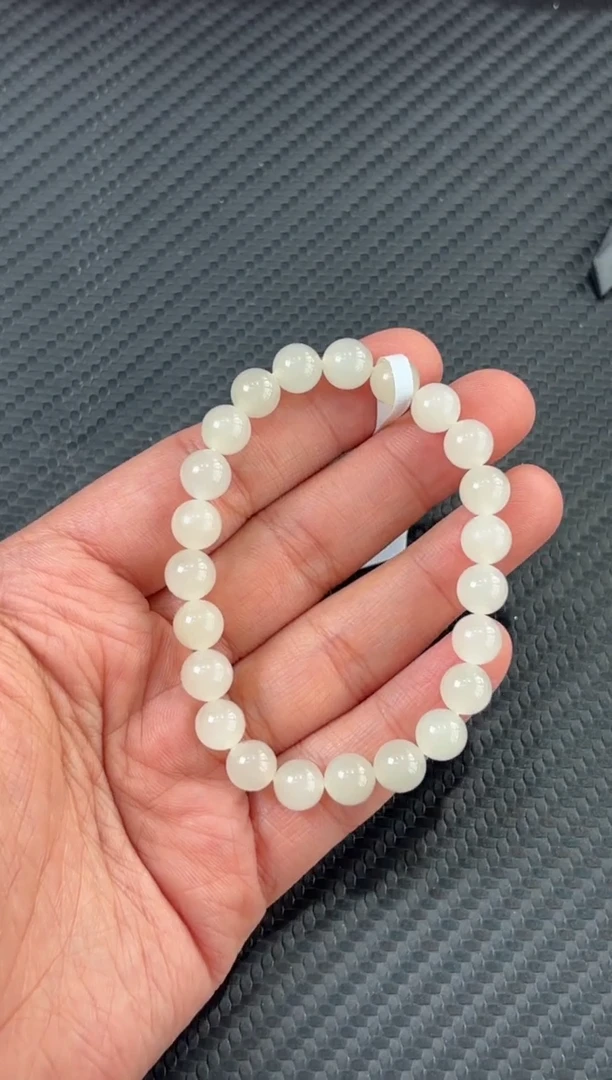 未镶嵌手串和田玉于田微色差卡8hj