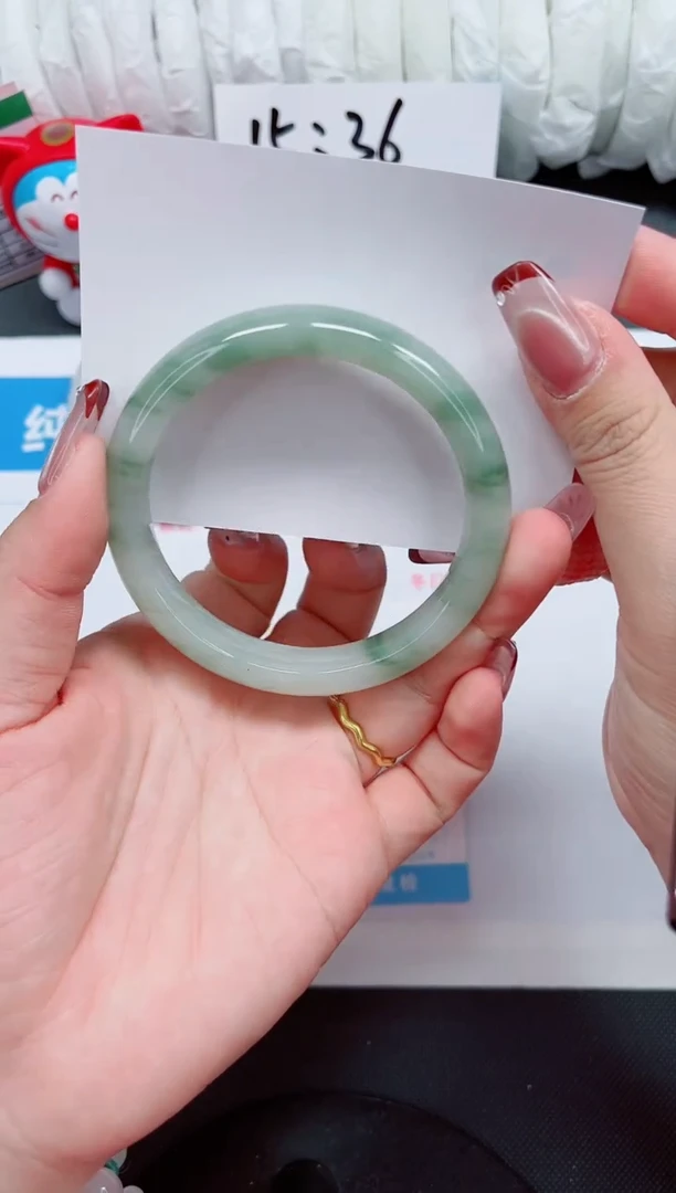 【闪购商品】石英质玉手镯未镶嵌20