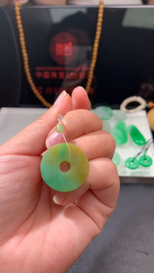 未镶嵌定制翡翠