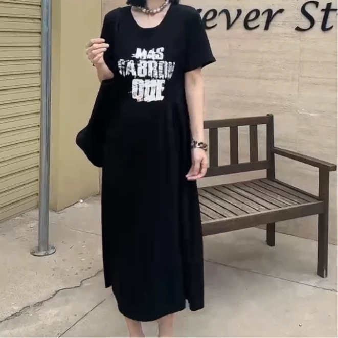 “小腰精”时髦休闲松弛感字母掐腰显瘦连衣裙（裙长117左右）