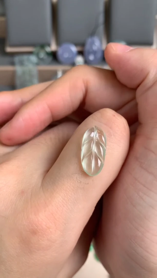 未镶嵌定制翡翠裸玉