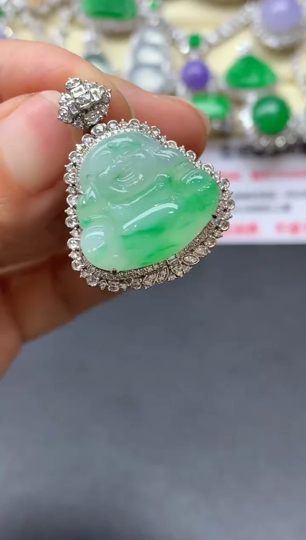 颈饰18K金镶嵌翡翠311-中国好珍宝