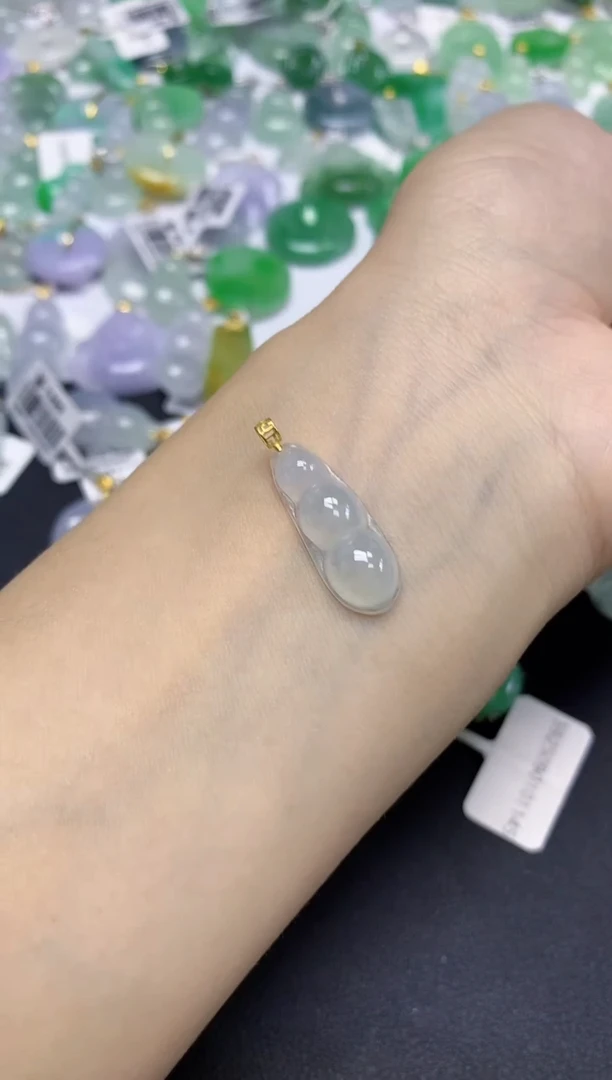 颈饰18K金镶嵌翡翠天然缅甸翡翠A货百元以上9元证书费自理