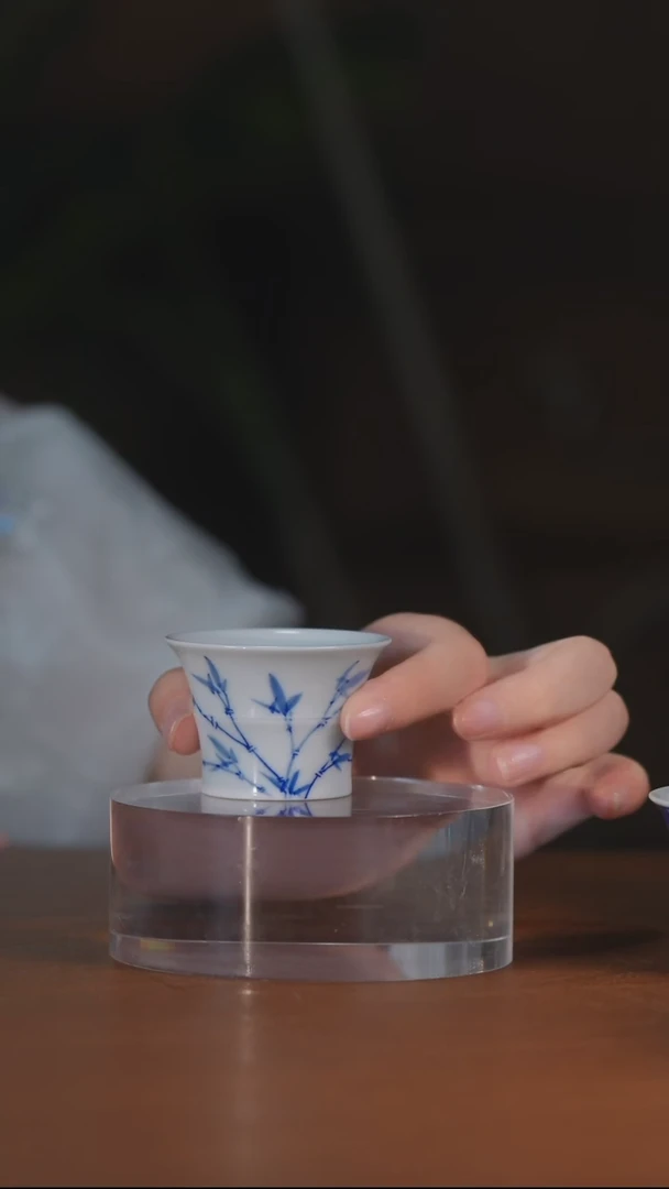 青花竹子描银竹节杯