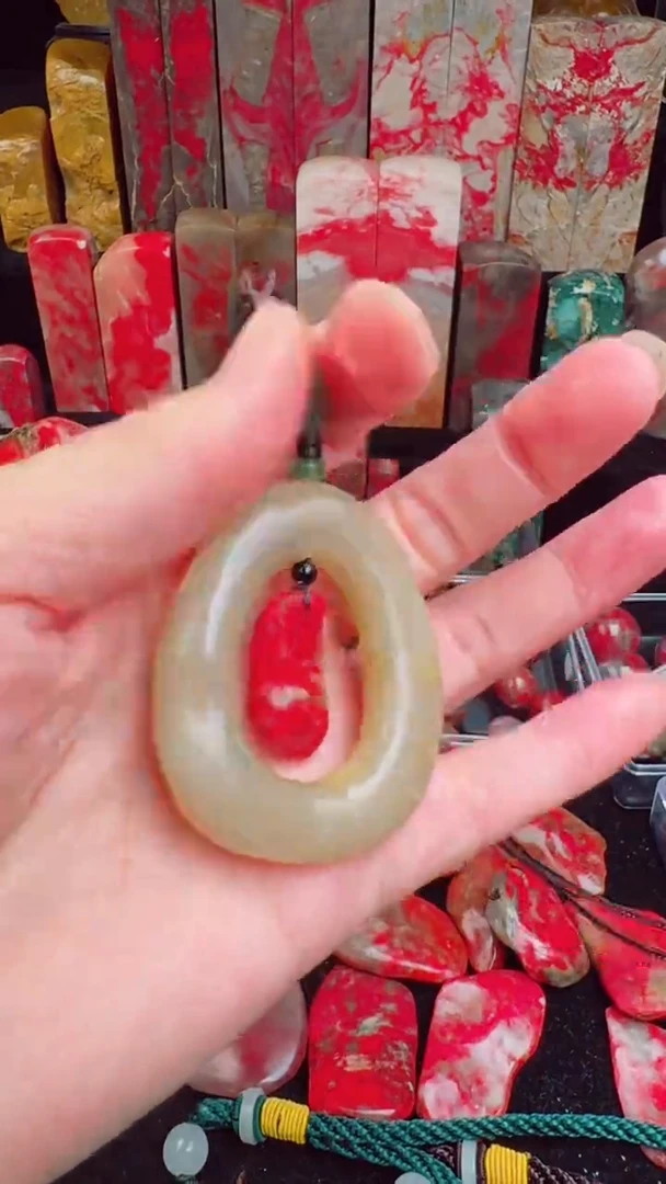 昌化鸡血石昌化鸡血石挂件