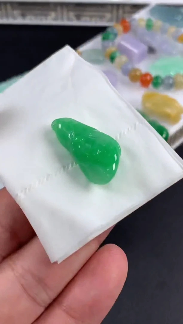 未镶嵌定制翡翠Y**O翡翠