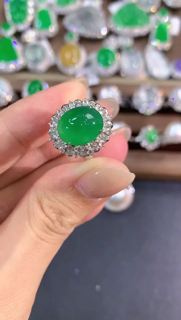 翡翠戒指18K金镶嵌a92