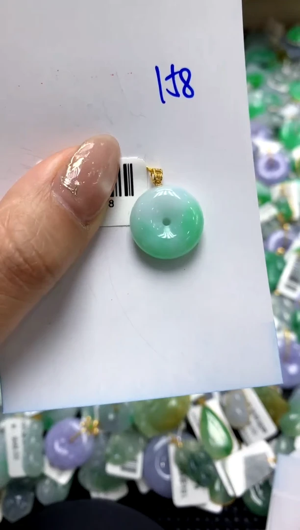 【闪购商品】翡翠颈饰18K金镶嵌111111111