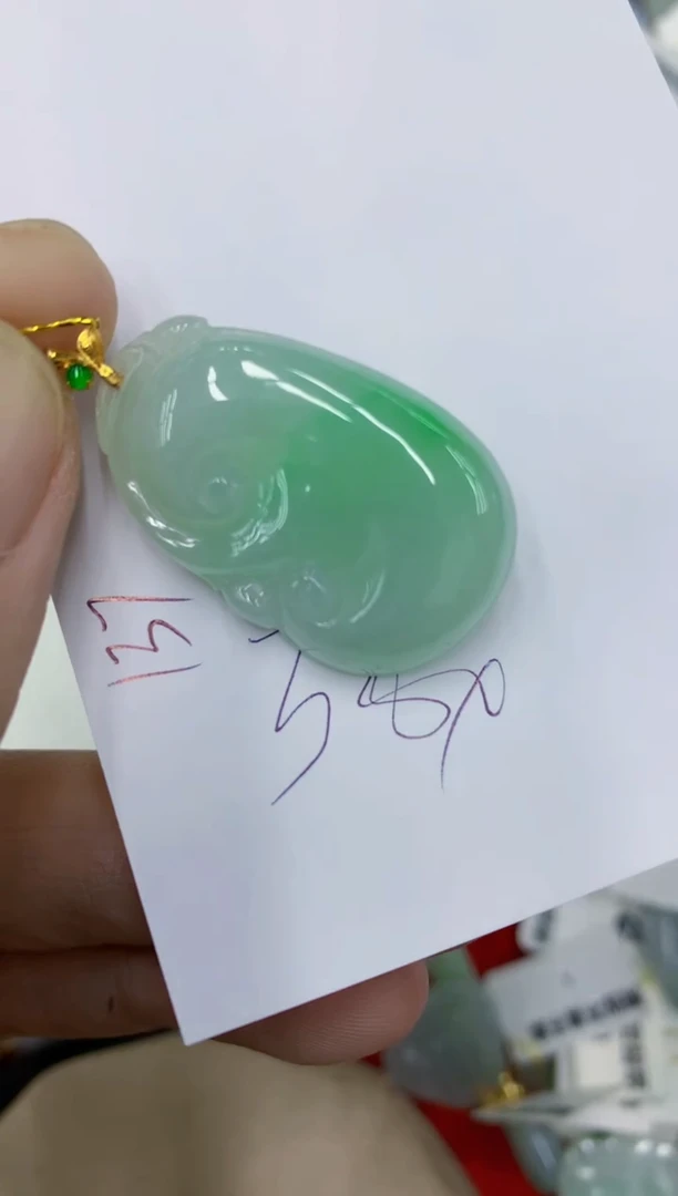 颈饰18K金镶嵌翡翠11111111111