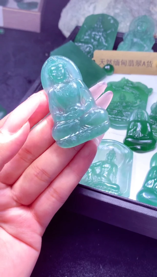 未镶嵌定制翡翠ℳ****.天然缅甸翡翠A货吊坠多样性发货其一