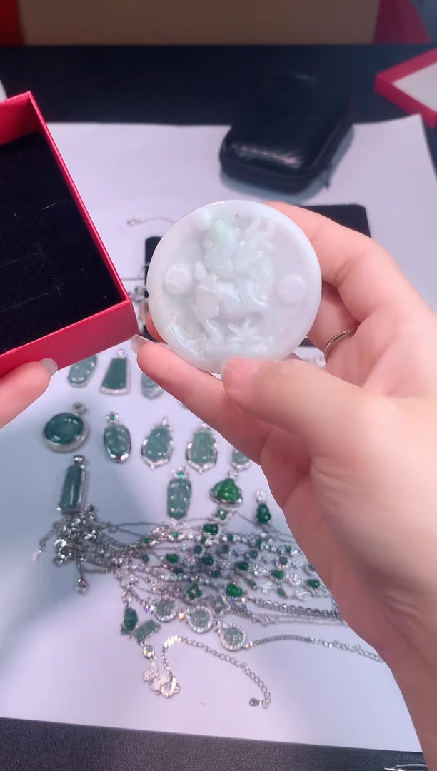 颈饰未镶嵌翡翠0芹0翡翠珠宝255