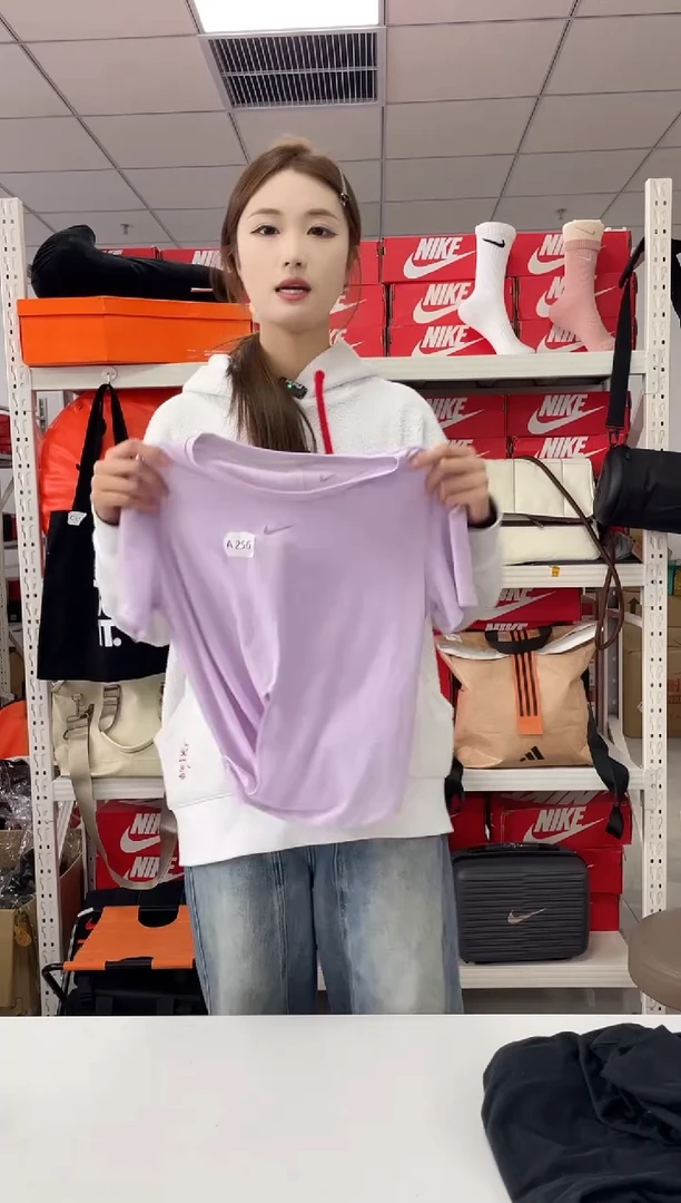 编码256  尺码 s 胸围衣长  正品直播间过款