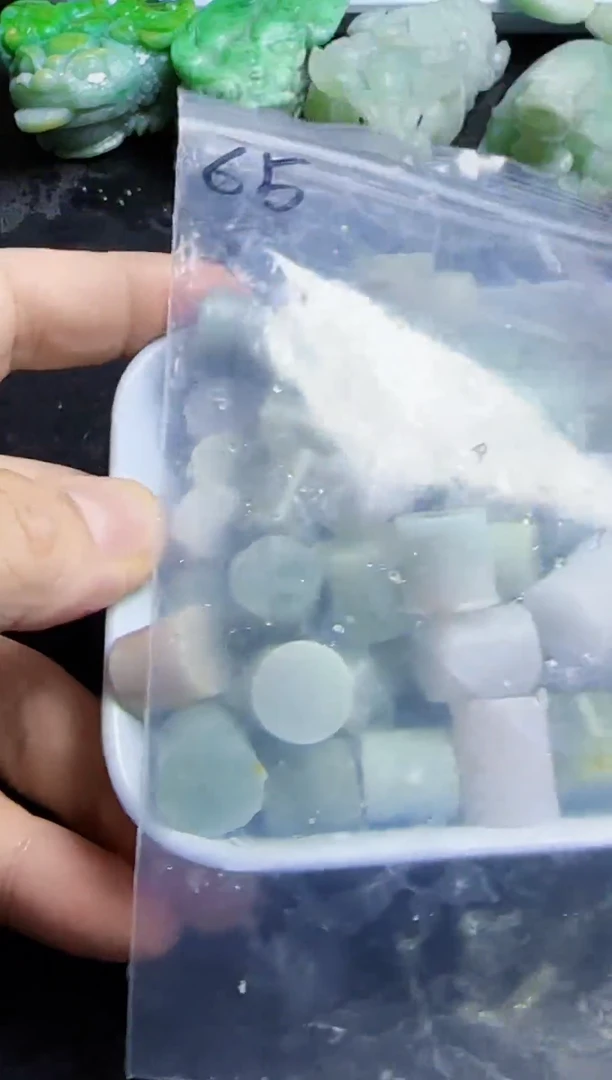 颈饰未镶嵌翡翠65