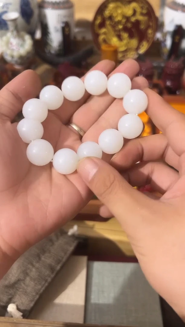 和田玉未镶嵌挂件消栓百货信消栓百货信