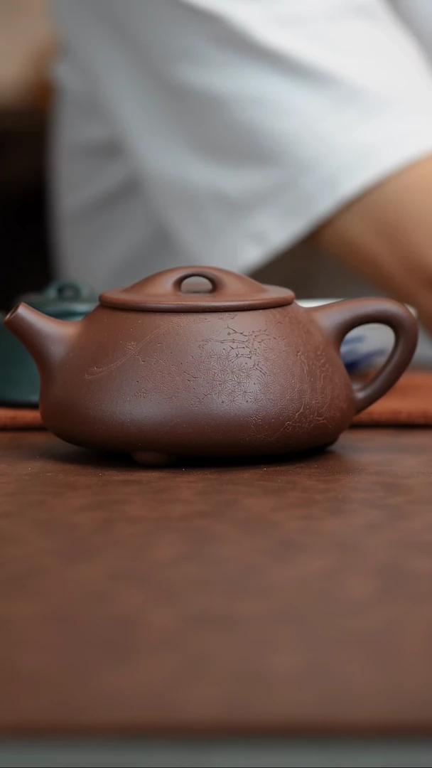 茶壶紫砂C***k原矿宜兴紫砂茶壶微瑕
