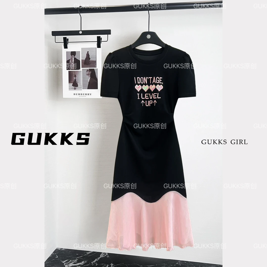GUSSK/2025夏款轻奢圆领拼接亮钻爱心减龄显瘦连衣裙GK669