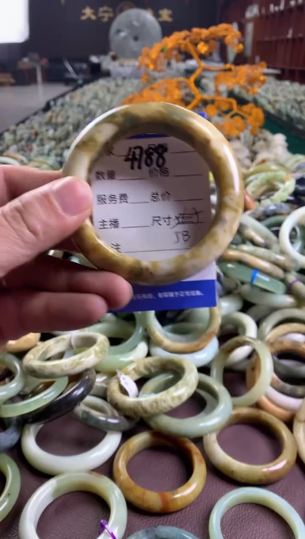 未镶嵌蛇纹石玉手镯4788