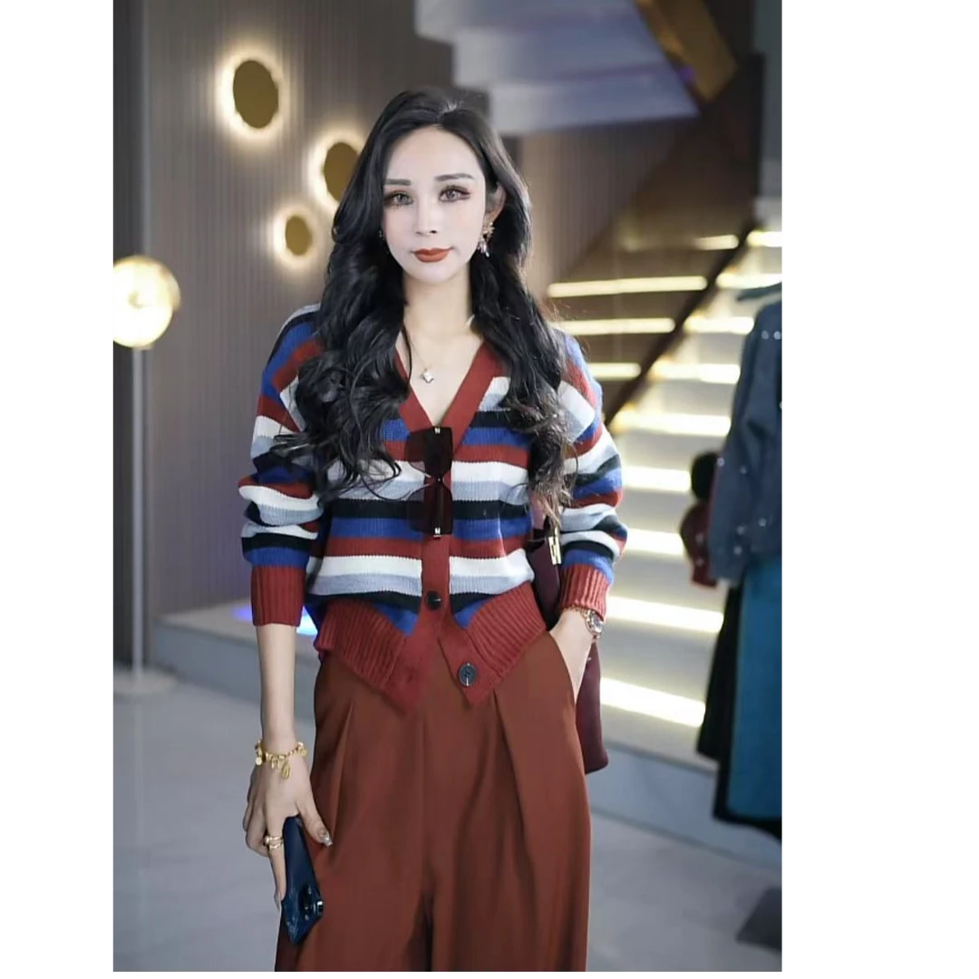 时尚休闲洋气百搭条纹女士短款长袖针织衫毛衣开衫6W+925152y