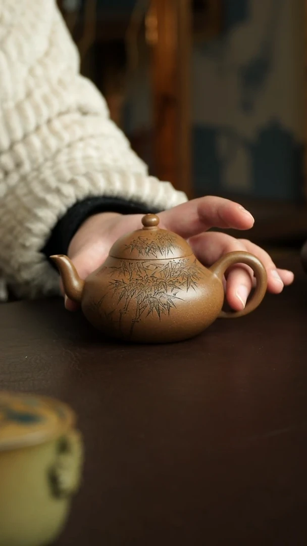 茶杯紫砂66号  李建军老师桂花砂竹刻梨形壶