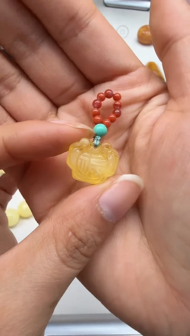 裸石琥珀未镶嵌同款