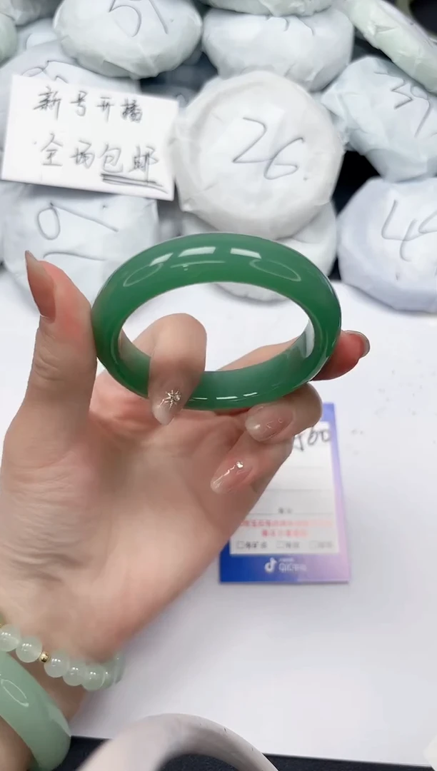 未镶嵌手镯石英质玉A60/5354