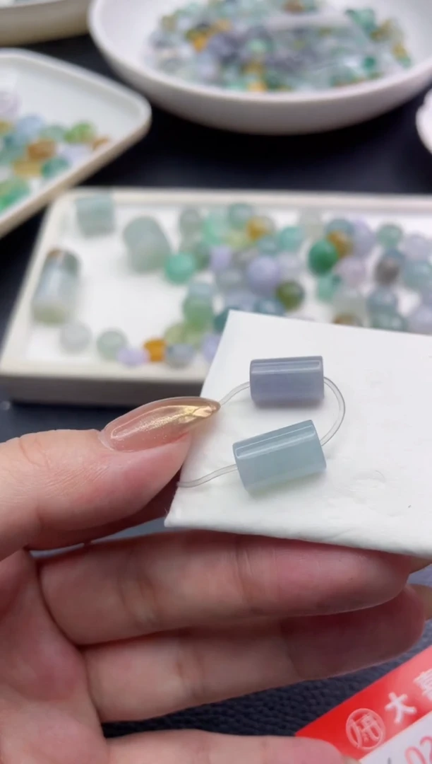 未镶嵌定制翡翠来*?珠子