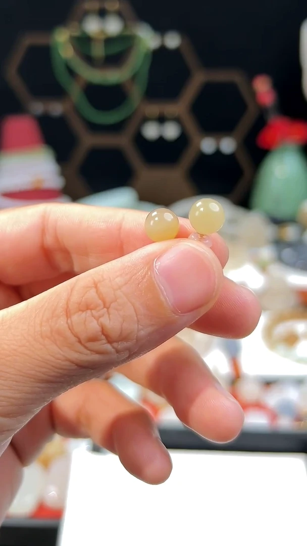 和田玉未镶嵌吊坠(不含链)耳钉