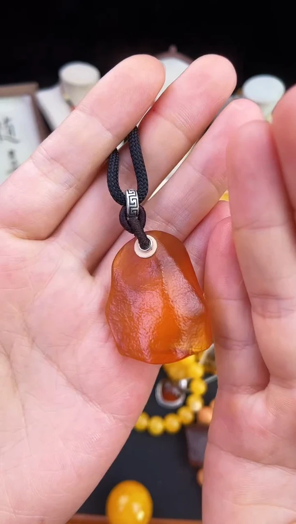 琥珀未镶嵌珠宝奇石柒月