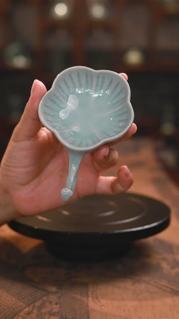 摆件原矿青绿釉梅花碟