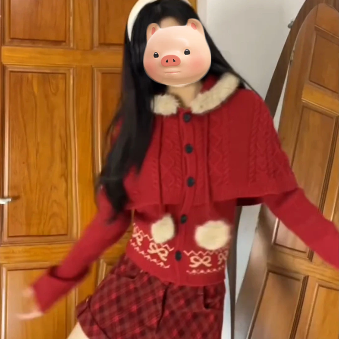本命年新年过年红色毛领斗篷连帽毛衣外套女秋冬加厚保暖针织开衫