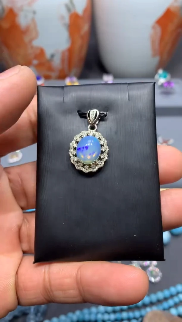 【闪购商品】欧泊颈饰未镶嵌W69（随机性发货只发一单)