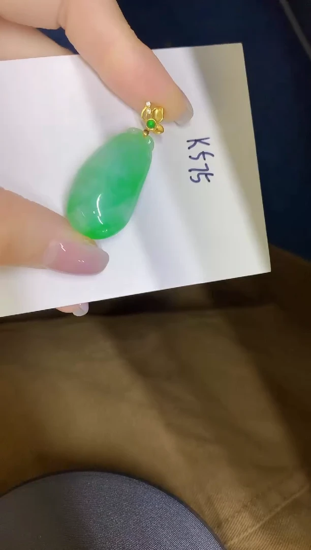 颈饰未镶嵌翡翠缅甸天然翡翠A货