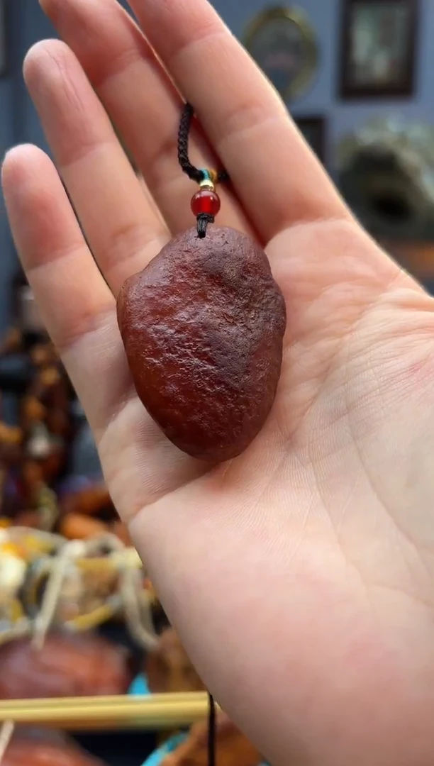 琥珀颈饰未镶嵌吊坠