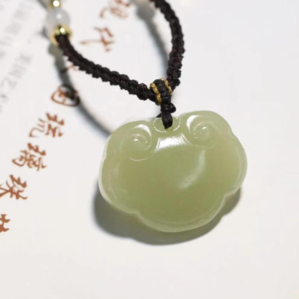 【雷总专属】新疆 青海格尔木黄口料鸡油黄时尚祥云如意锁吊坠 赠链