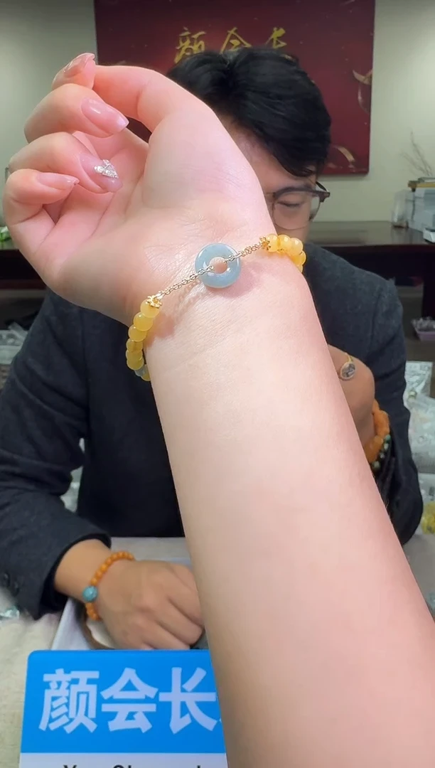 【闪购商品】蜜蜡手链未镶嵌多样性发一件 283