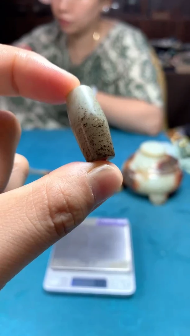 和田玉未镶嵌颈饰1