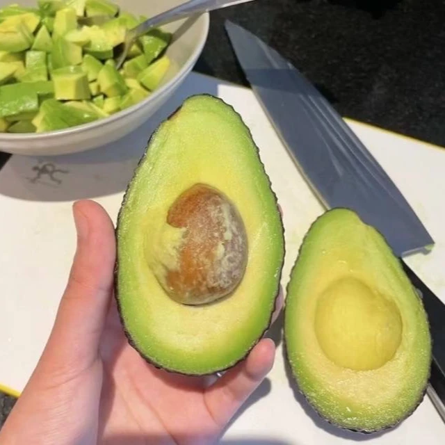 【新疆包邮】秘鲁进口牛油果中果6枚装