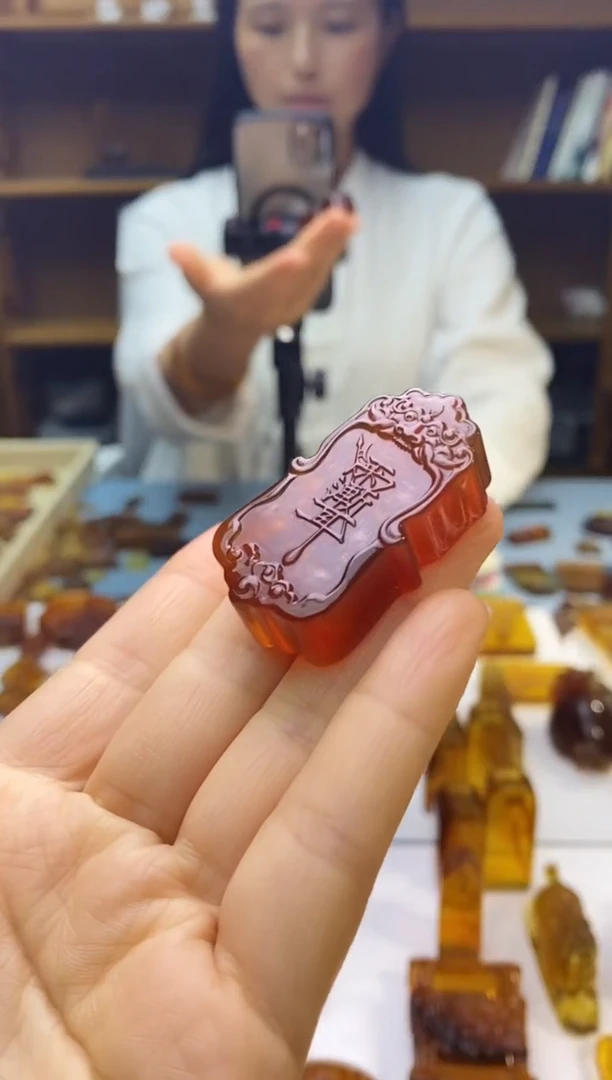 琥珀颈饰未镶嵌SN75-19（紫薇讳）