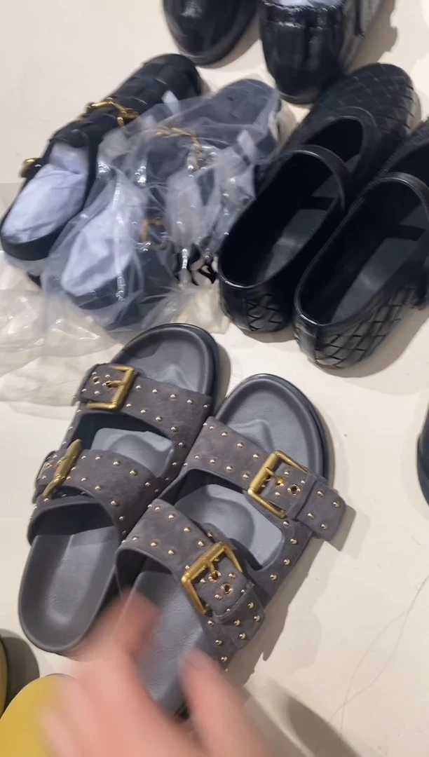 l**i灰色铆钉拖鞋37码199