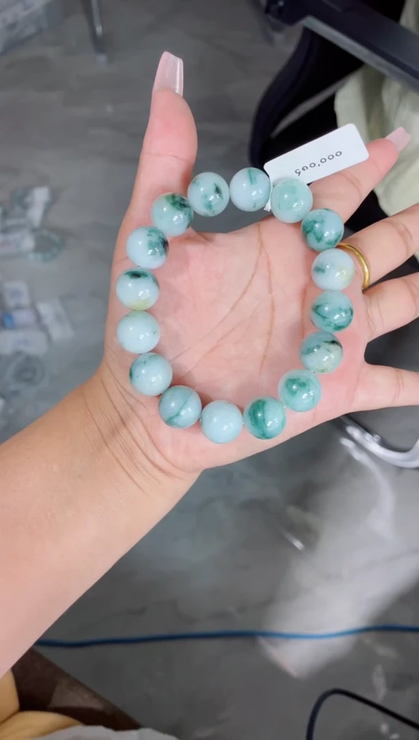 定制翡翠未镶嵌珠串