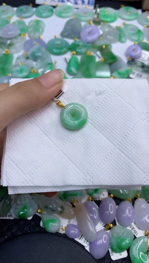 颈饰未镶嵌翡翠天然缅甸A货翡翠