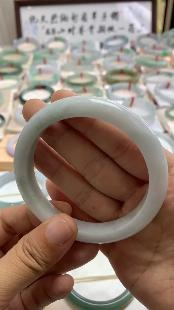 未镶嵌手镯翡翠63