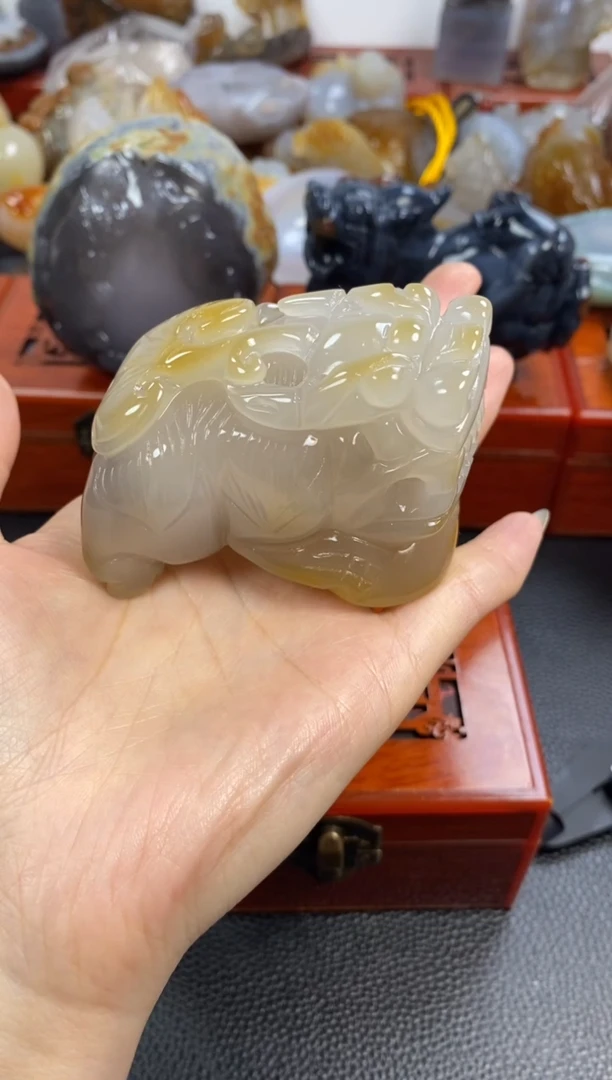 未镶嵌手把玛瑙/玉髓烈****烟1