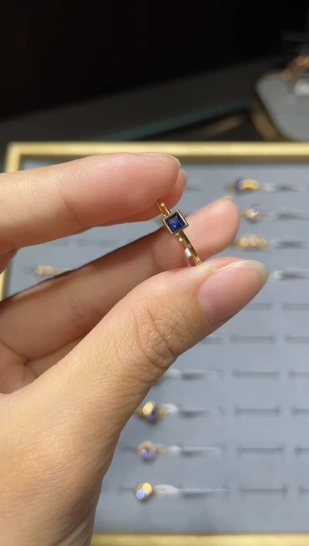 戒指蓝宝石18K金镶嵌1