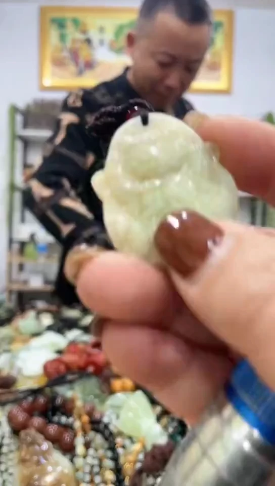 未镶嵌岫玉挂件