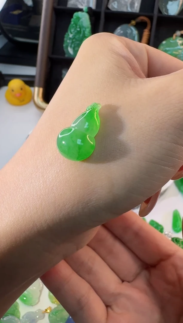 颈饰未镶嵌翡翠缅甸A货翡翠