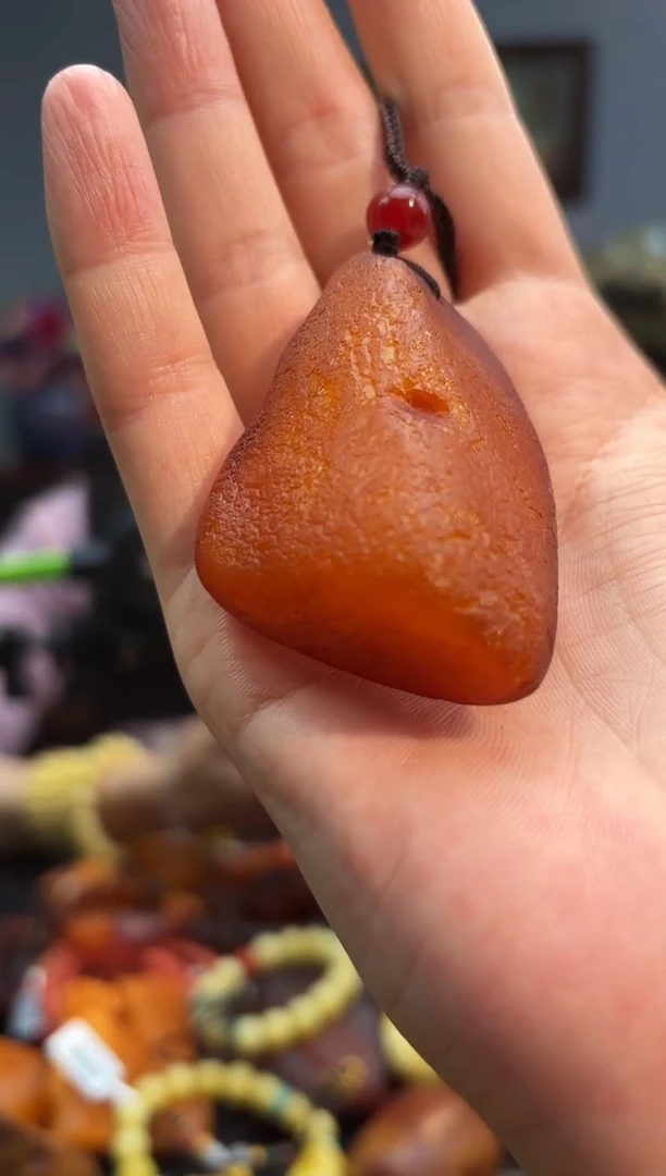 琥珀颈饰未镶嵌吊坠