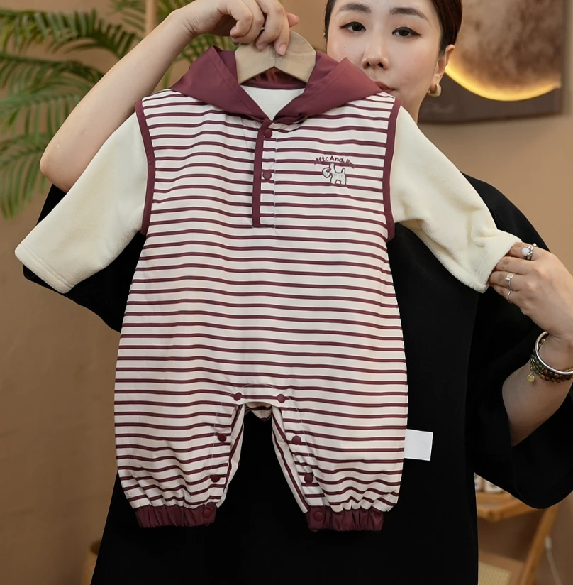 秋冬款儿童条纹连帽哈衣秋冬季新生儿衣服婴儿外出服哈衣洋气服装